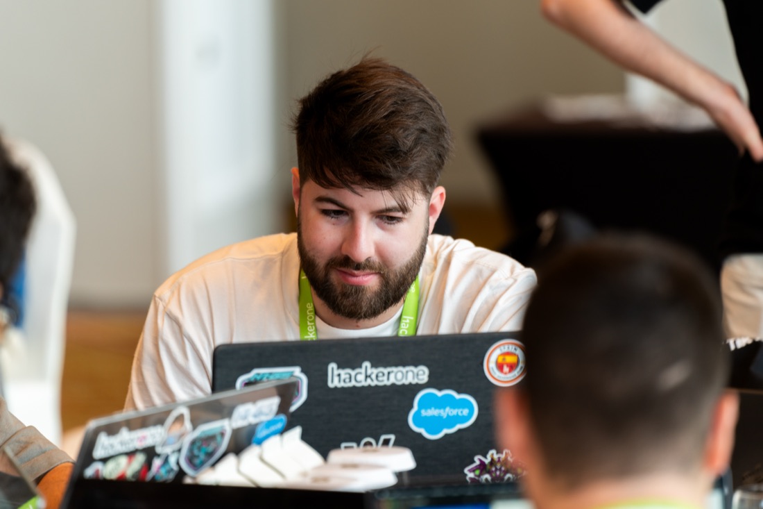 Javier Corral at a live hacking event